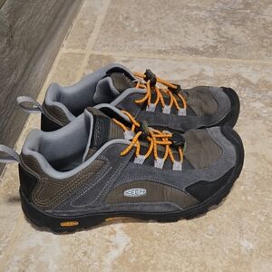 Kids Keen Gray, Olive Athletic Shoes for Outdoor Adventures